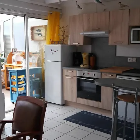 Appartement House With 2 Bedrooms In Arcachon, With Enclosed Garden - 800 M From T Arcachon